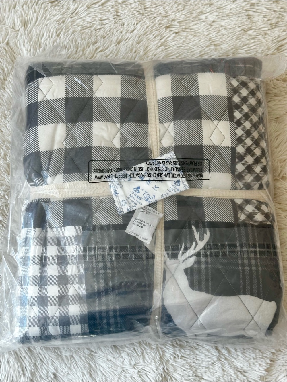 DONNA SHARP Ridge Point Deer Cabin Rustic Black White Quilted Throw 50x60 NWT
